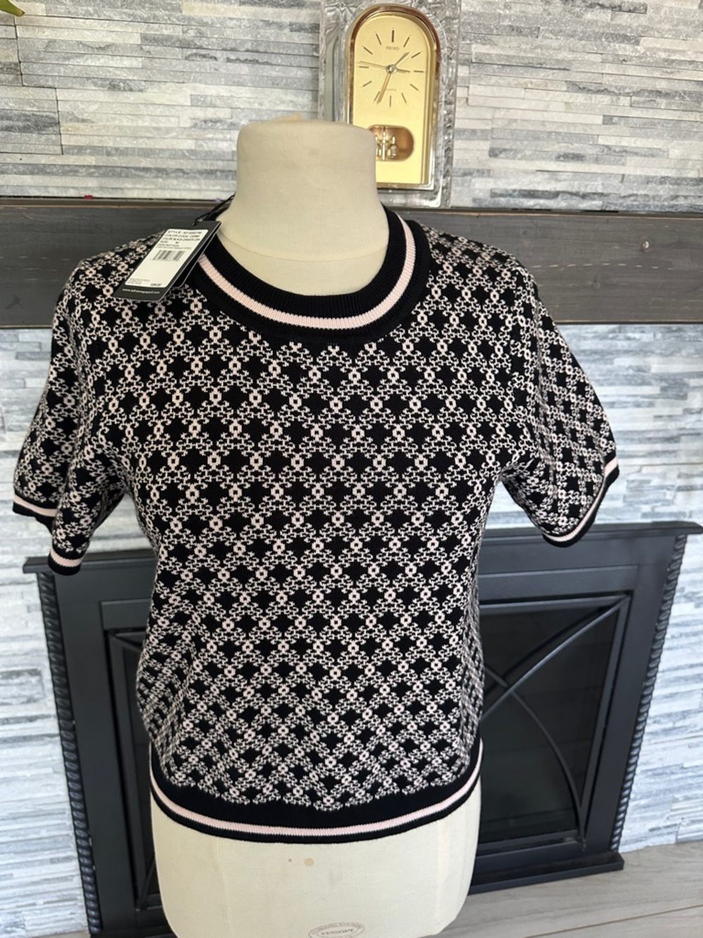 Black and Pink Knit Short Sleeve Sweater